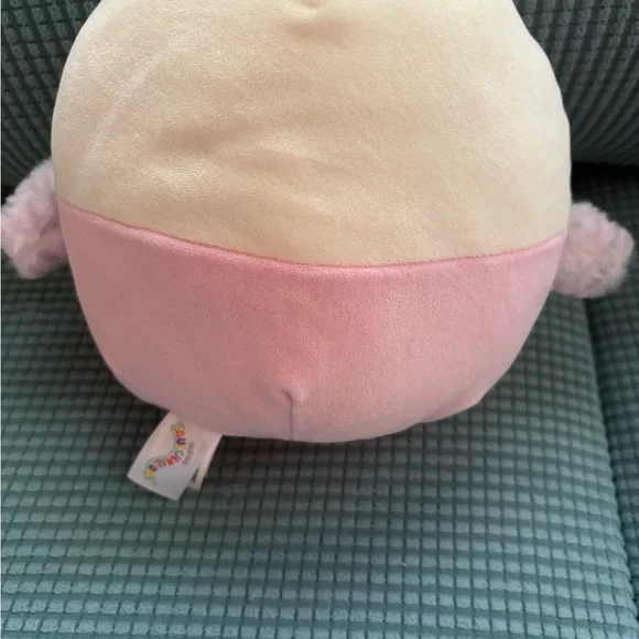 Squishmallows Bird: Isadora - Picture 3 of 3